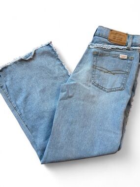 Levi's Women's Light Blue Frayed Hem Wide Leg Jeans